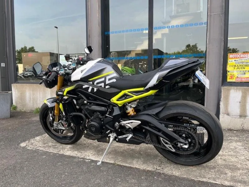 STREET TRIPLE 765 MOTO2 EDITION