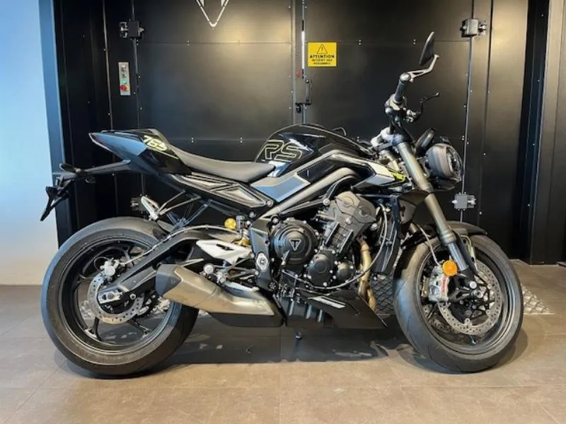 STREET TRIPLE 765 RS