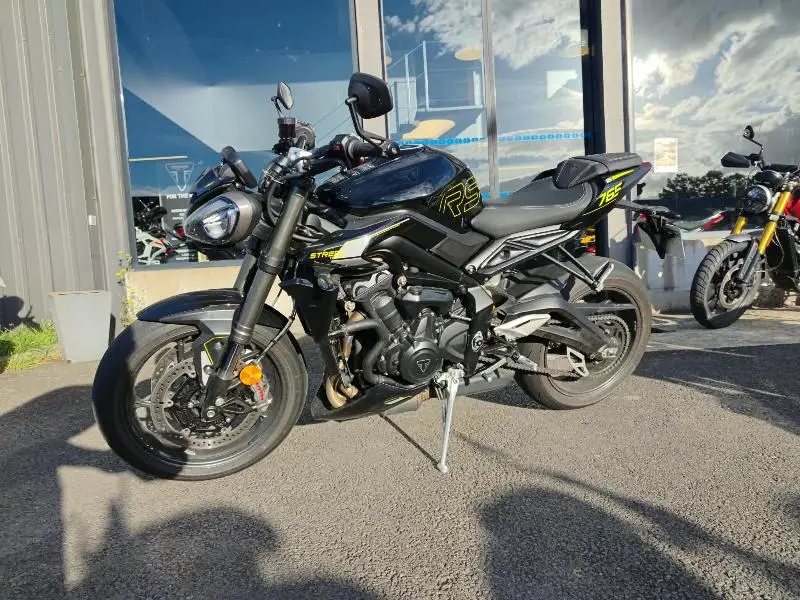 STREET TRIPLE 765 RS
