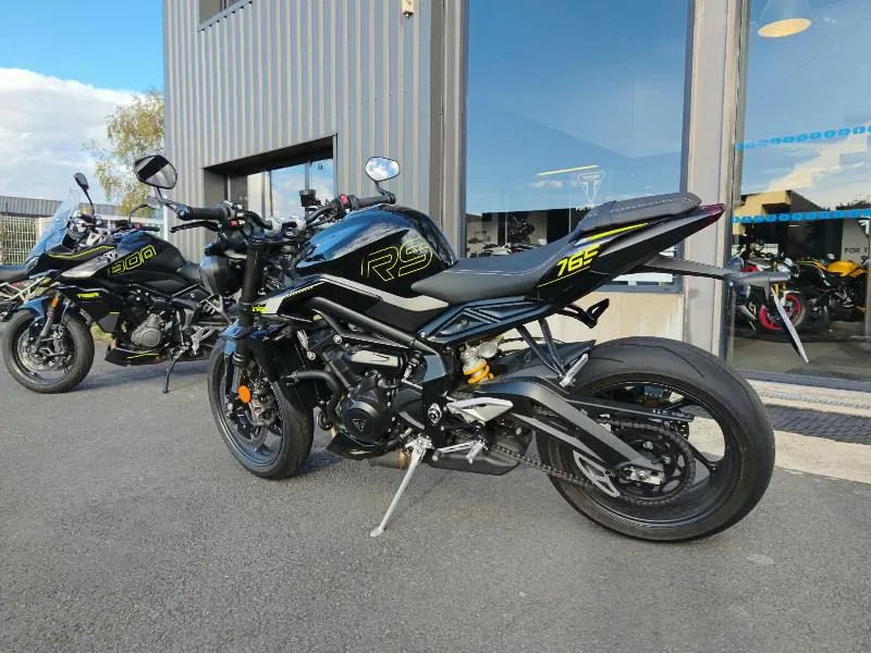 STREET TRIPLE 765 RS