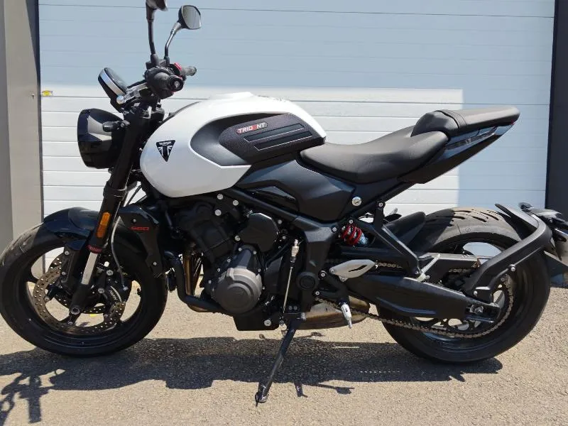 TRIDENT 660