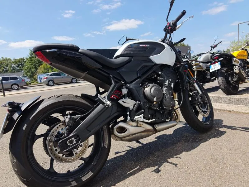 TRIDENT 660