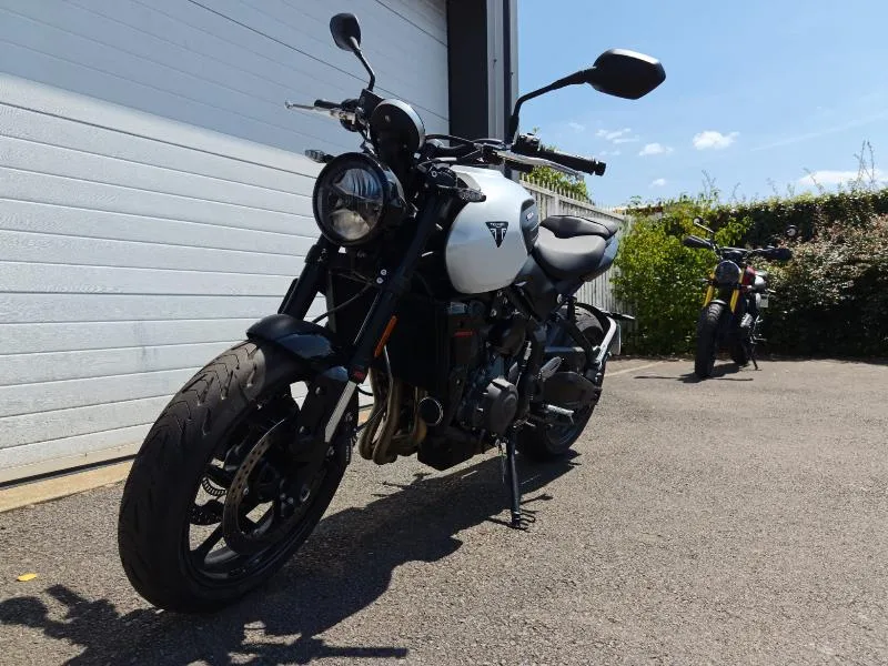 TRIDENT 660