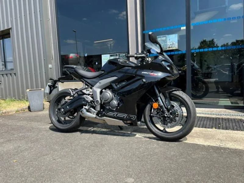 	DAYTONA 660