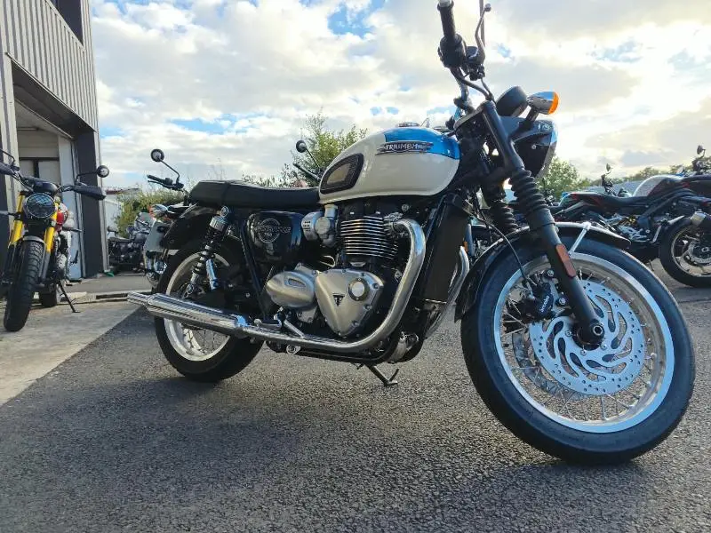 BONNEVILLE T120