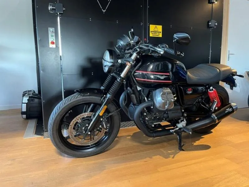 V7 SPORT 850