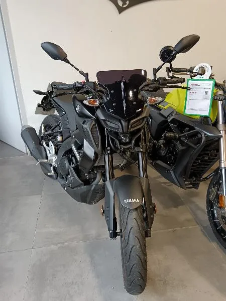 MT125 ABS