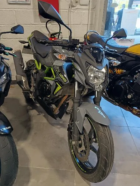 Z125