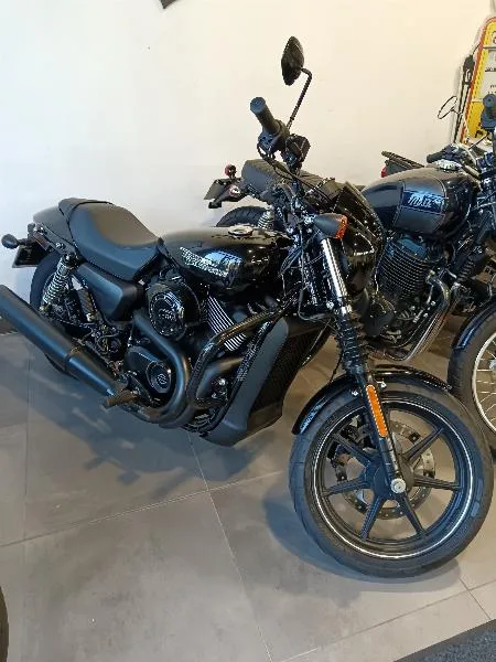 STREET ROD 750