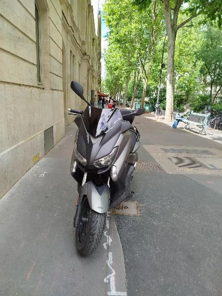 XMAX 125