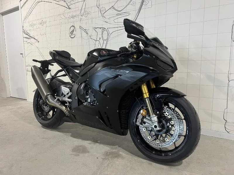 CBR 1000  RRR FIREBLADE SP