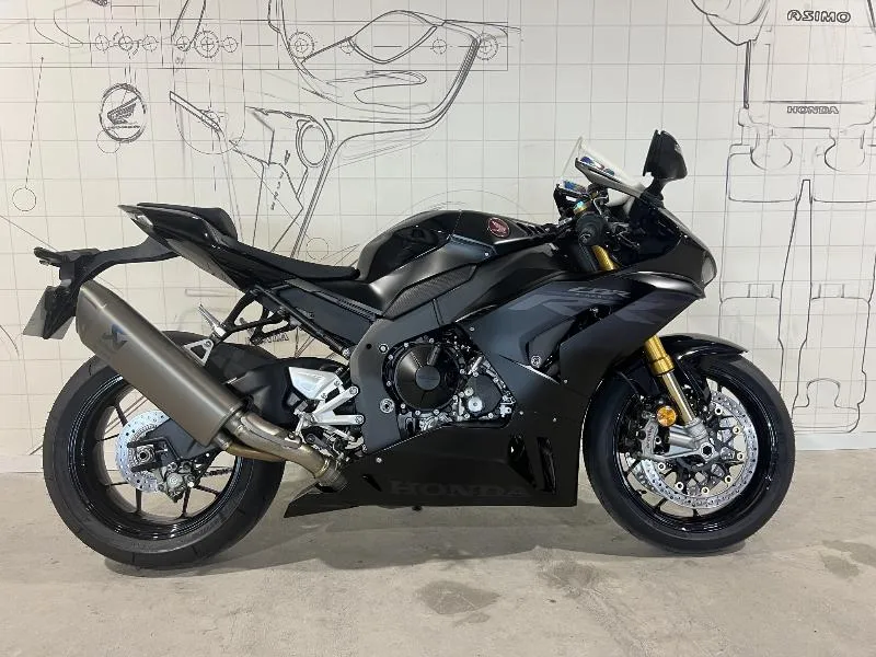 CBR 1000  RRR FIREBLADE SP