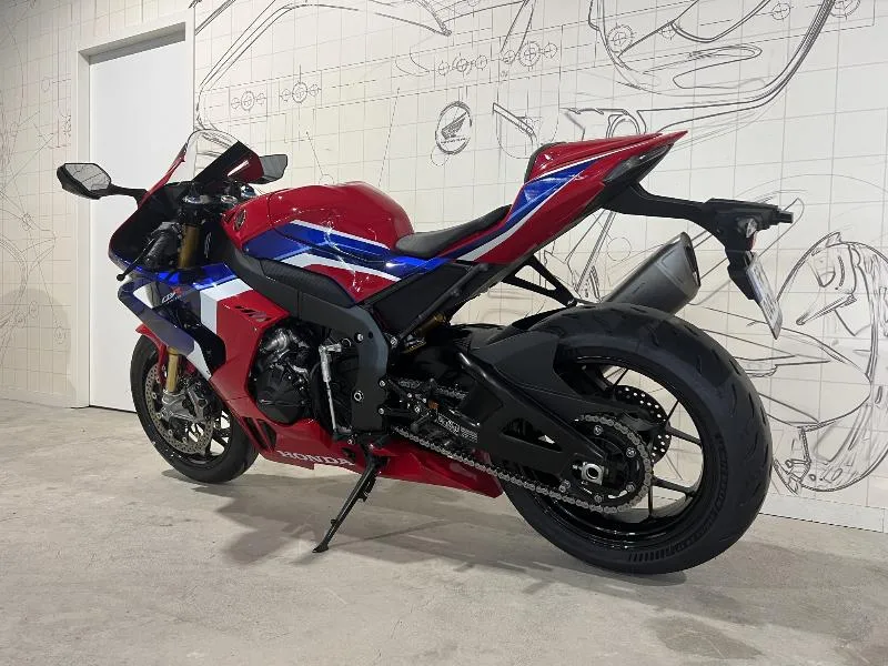 CBR 1000  RRR FIREBLADE SP