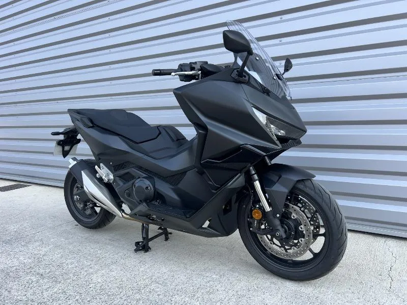 NSS FORZA 750