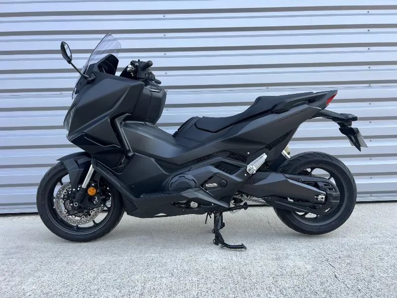 NSS FORZA 750
