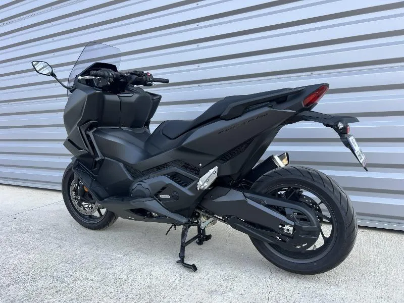 NSS FORZA 750