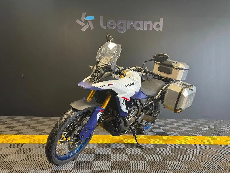 DL VSTROM 800DE