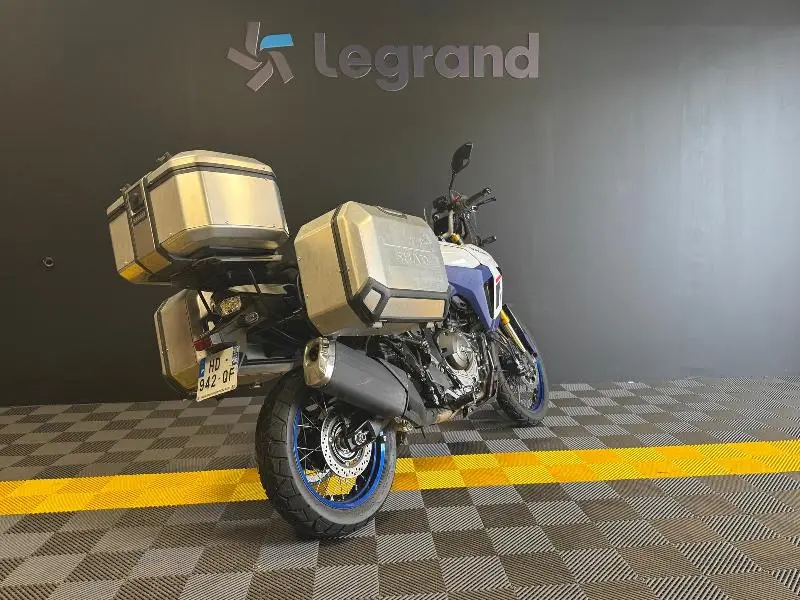 DL VSTROM 800DE
