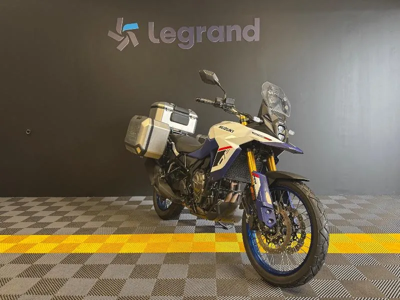 DL VSTROM 800DE