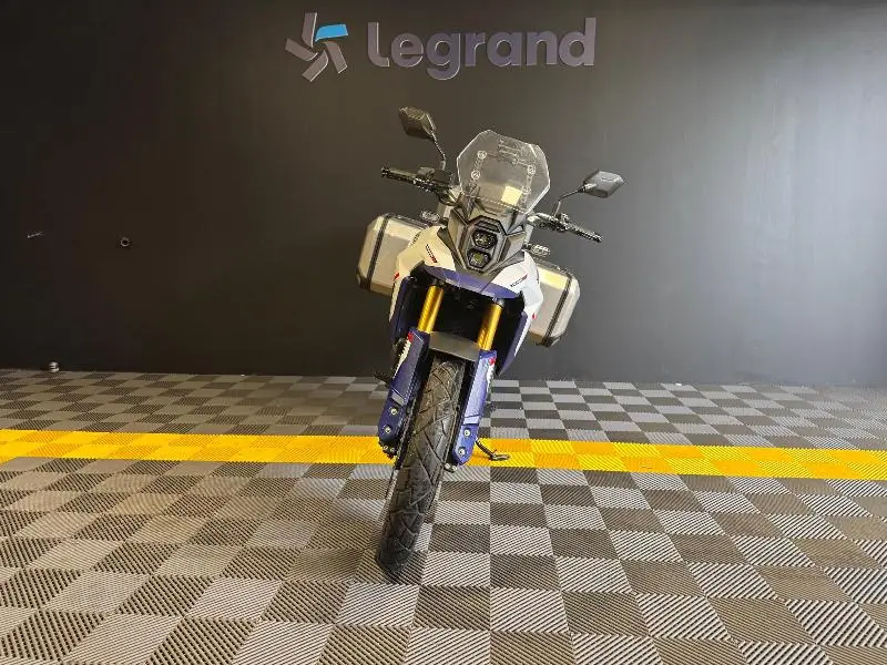 DL VSTROM 800DE