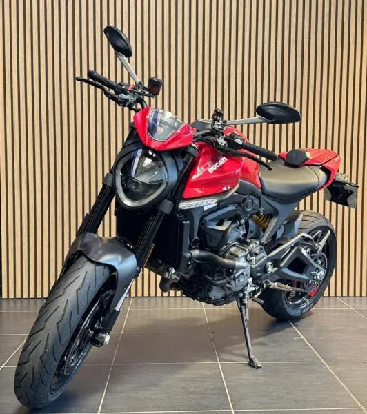 900 MONSTER