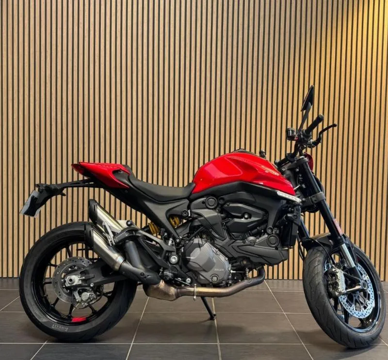 900 MONSTER