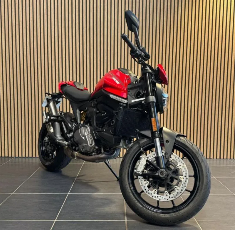 900 MONSTER