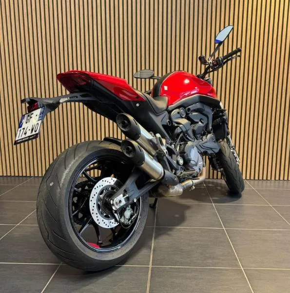 900 MONSTER