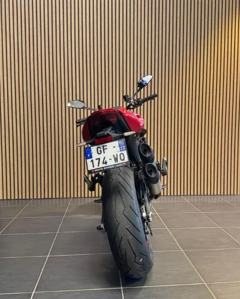 900 MONSTER