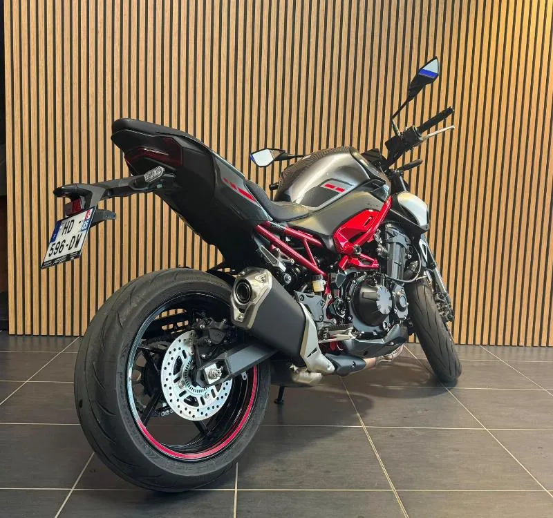 Z 900