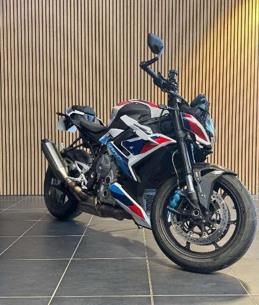M 1000 R