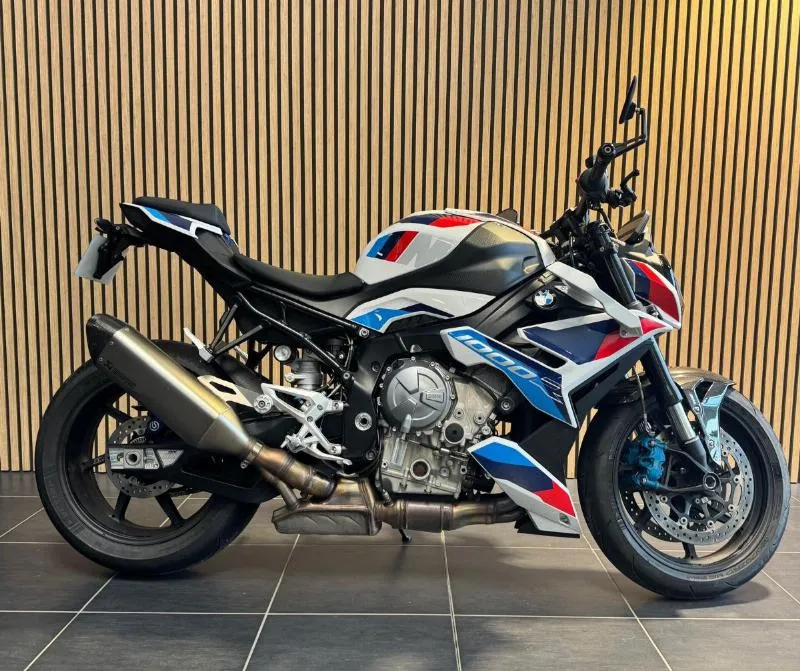 M 1000 R
