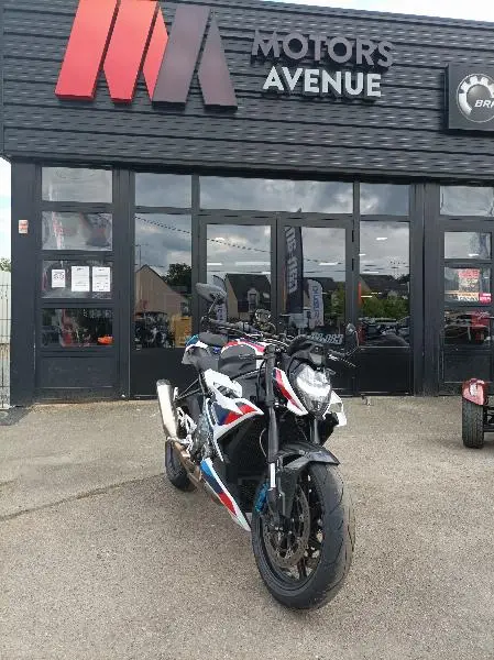 M 1000 R