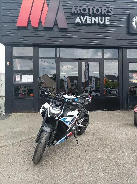 M 1000 R