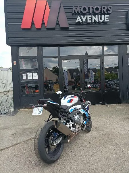 M 1000 R