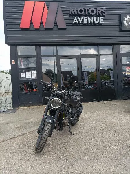 SVARTPILEN 125 ABS