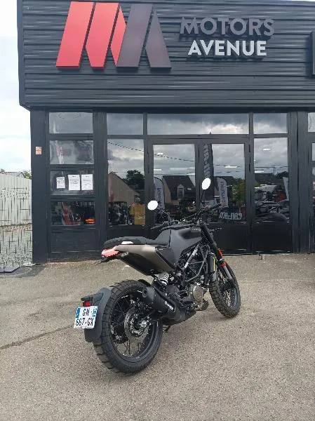 SVARTPILEN 125 ABS