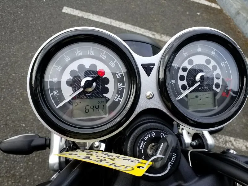SPEED TWIN 1200