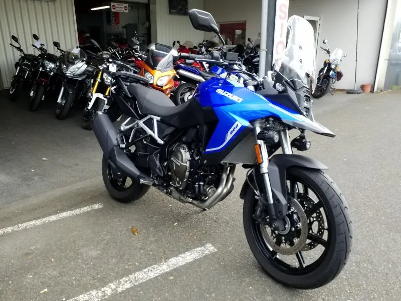 DL VSTROM 800DE