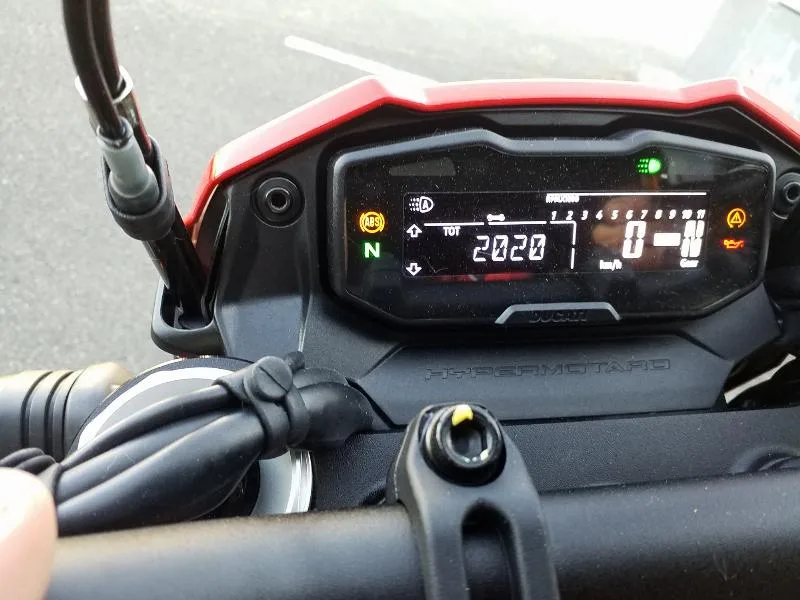 HYPERMOTARD