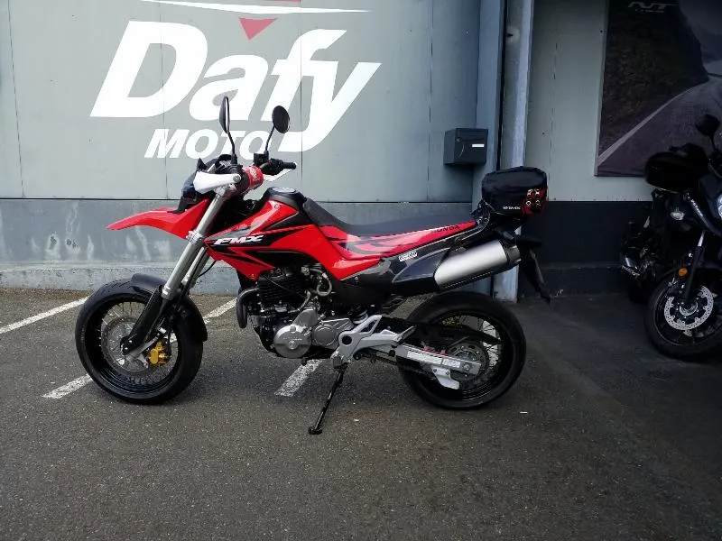 FMX 650
