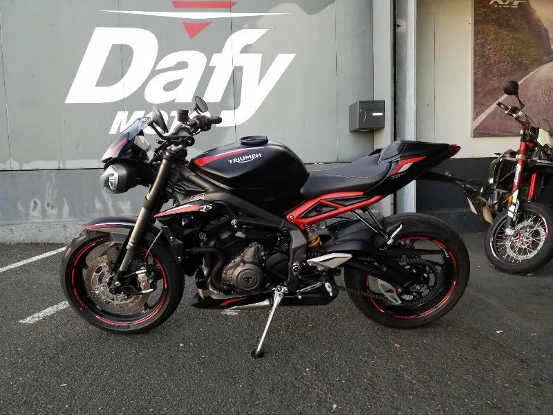 STREET TRIPLE 765 RS