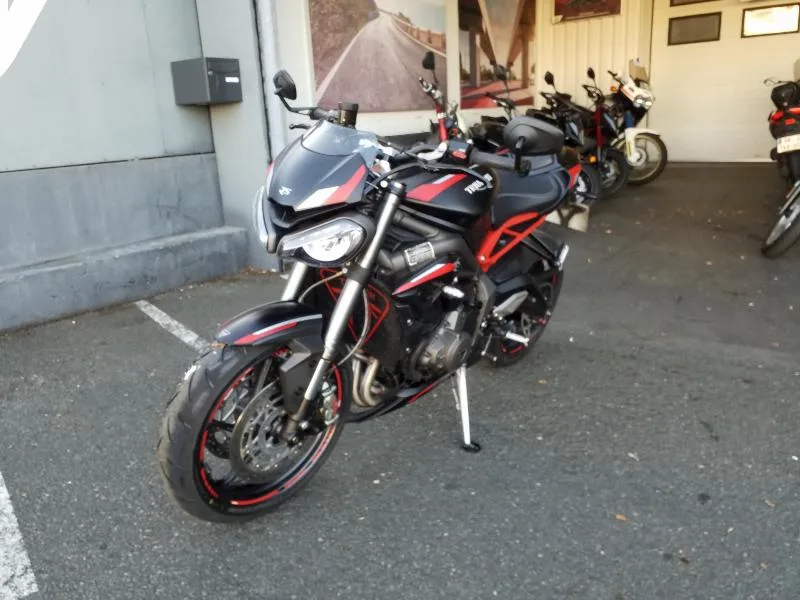 STREET TRIPLE 765 RS