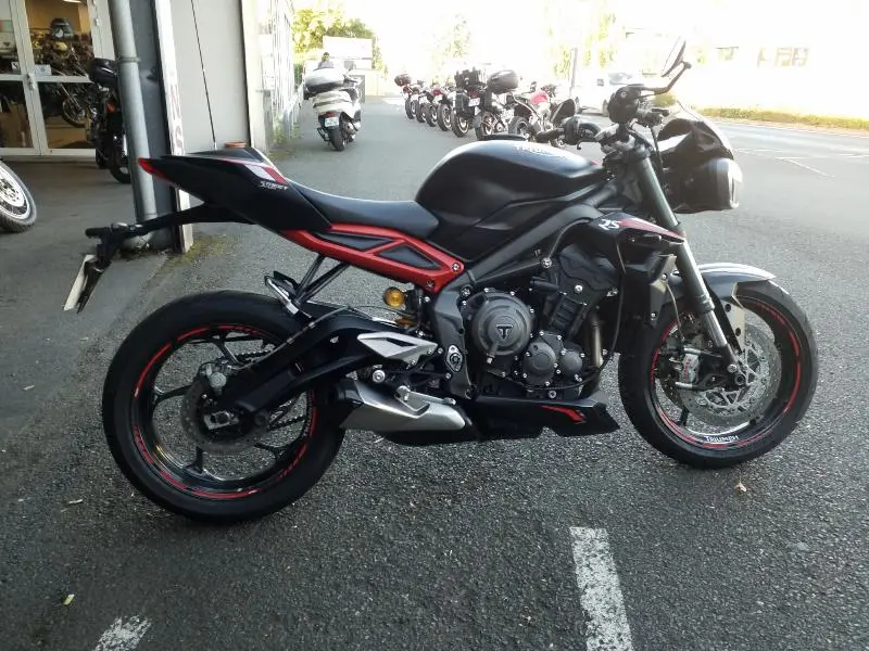 STREET TRIPLE 765 RS