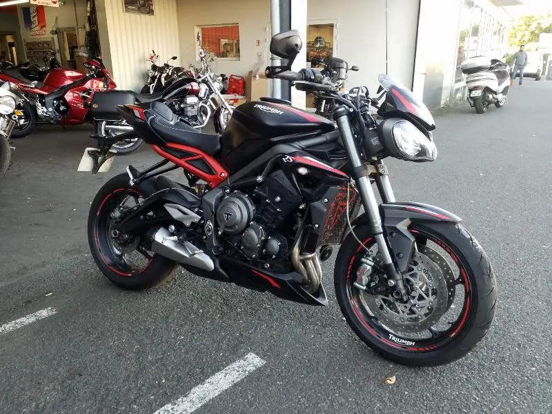 STREET TRIPLE 765 RS