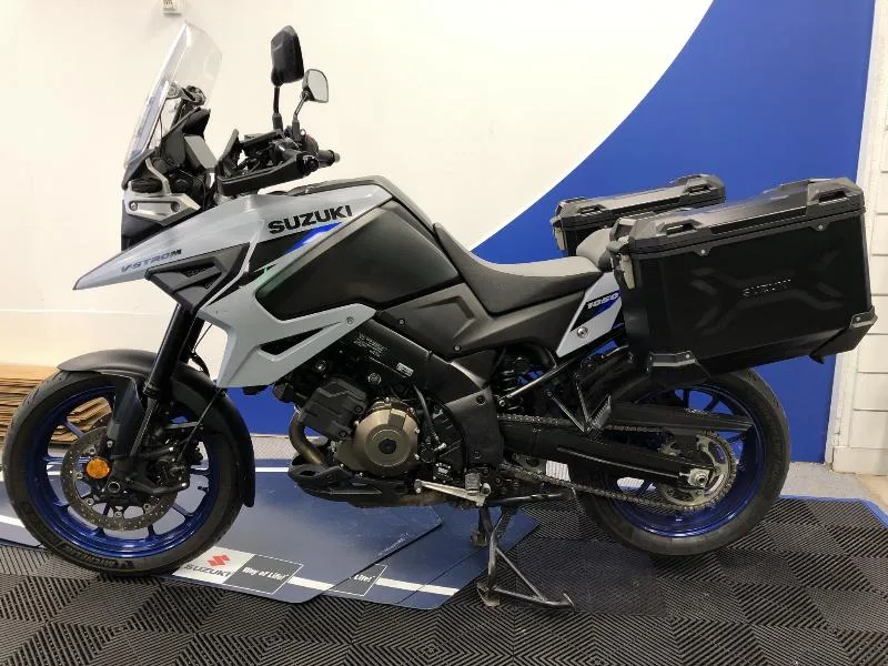 DL VSTROM 1050DE