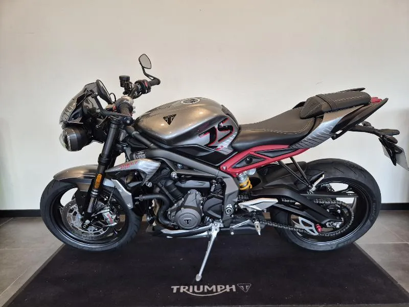 STREET TRIPLE 765 RS