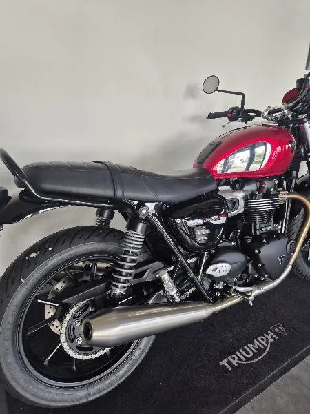 SPEED TWIN 900