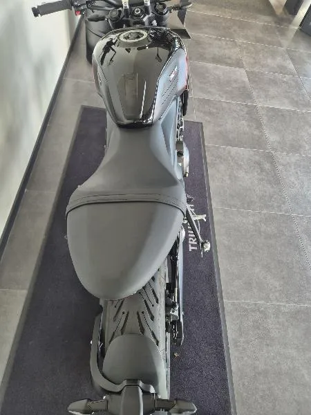 TRIDENT 660