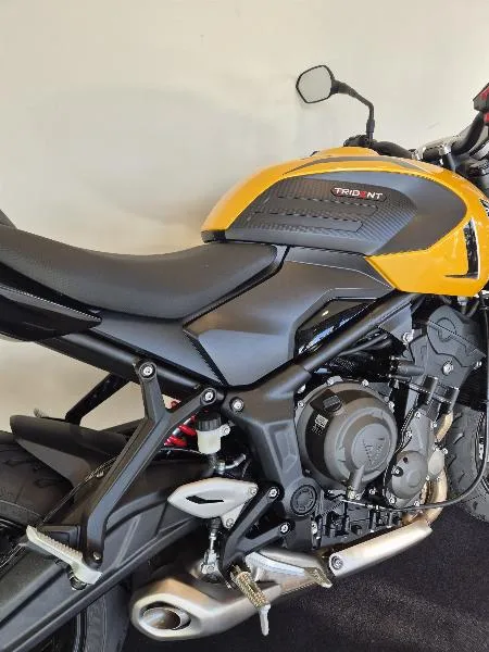 TRIDENT 660
